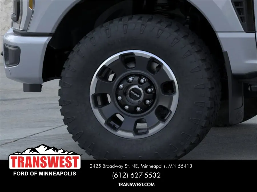 2026 Ford Super Duty F-250 Platinum | Photo 19 of 22