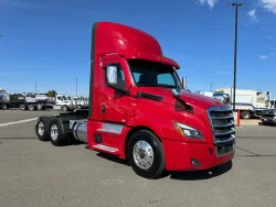 2023 Freightliner Cascadia 126 | Thumbnail Photo 5 of 13