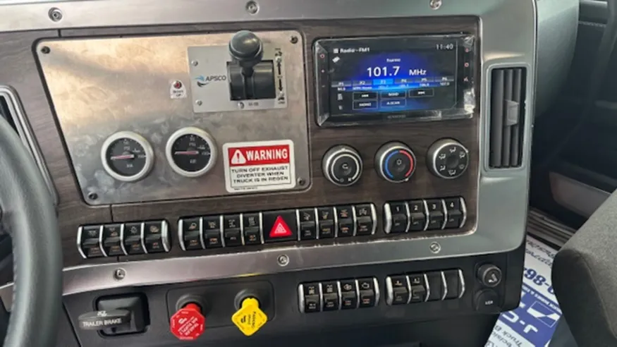 2027 Western Star 47X | Photo 11 of 12