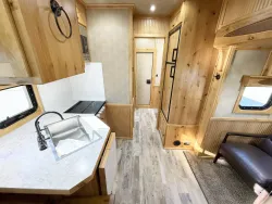 2025 Logan Coach Ultimate Sports Hauler | Thumbnail Photo 3 of 33