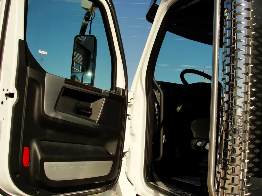 2026 Western Star 49X | Photo 9 of 20