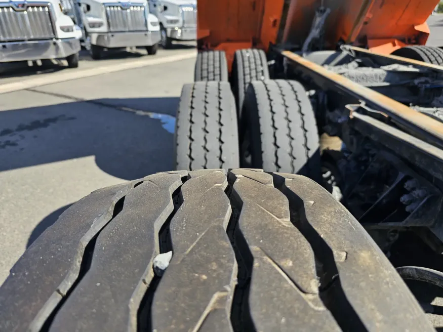 2025 Kenworth W900 | Photo 21 of 21