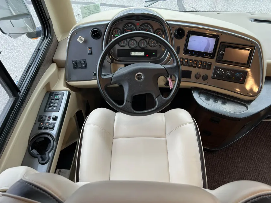 2016 Tiffin Allegro Red 33AA | Photo 9 of 20