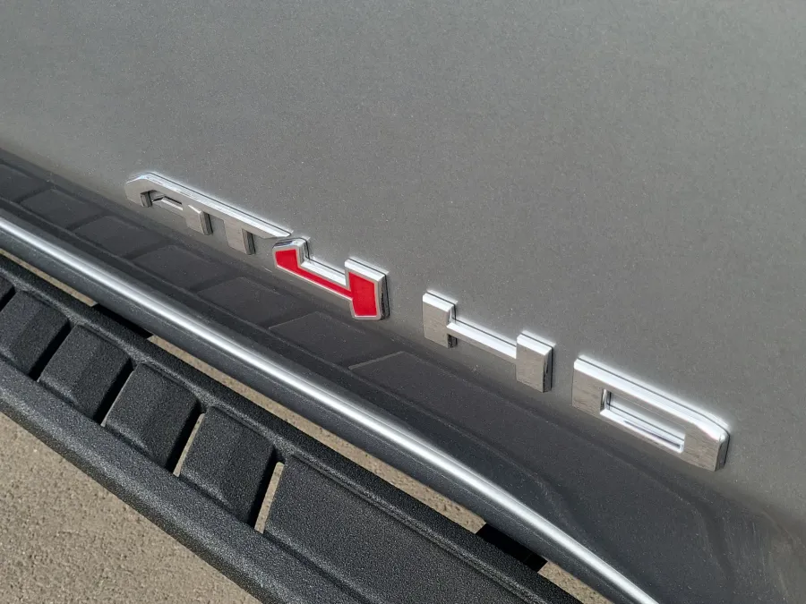 2026 GMC Sierra 3500HD AT4 | Photo 7 of 24