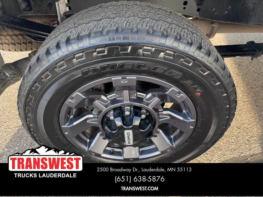 2024 Ford Super Duty F-250 Lariat | Photo 16 of 22