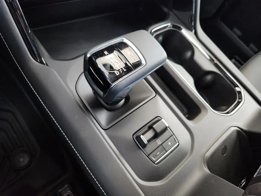 2026 GMC Sierra 1500 AT4X | Photo 23 of 28