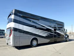 2026 Newmar Super Star 4040 | Thumbnail Photo 19 of 29