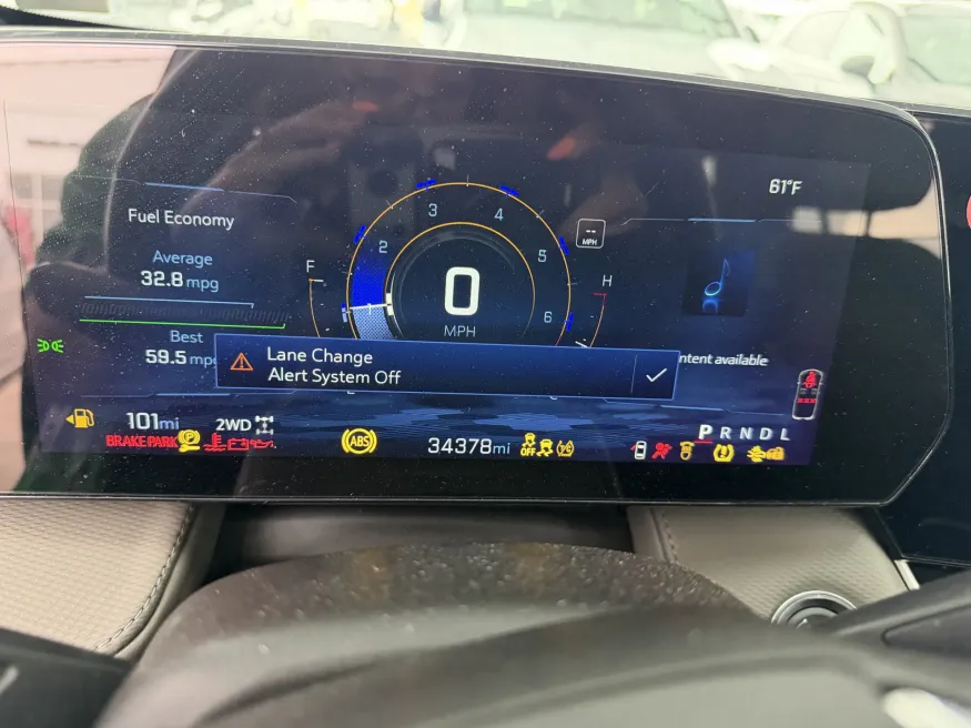 2025 Chevrolet Equinox AWD LT | Photo 3 of 4