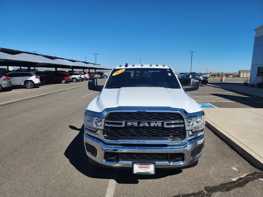 2024 RAM 3500 Tradesman | Photo 2 of 23