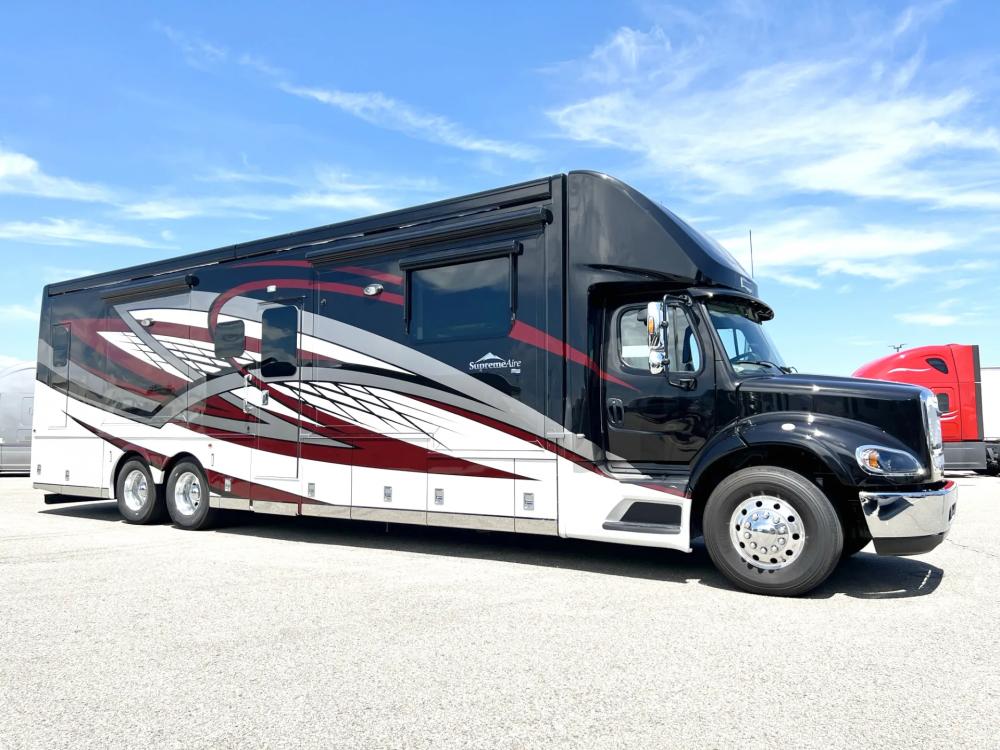 2023 Newmar Supreme Aire 4509 | Photo 1 of 37