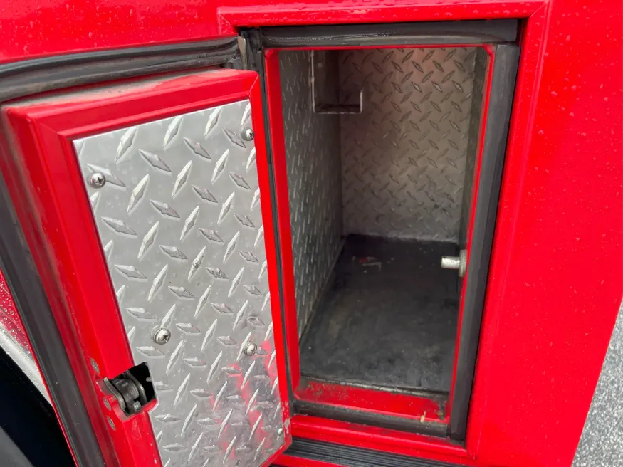 2007 Freightliner M2 106 | Photo 19 of 40