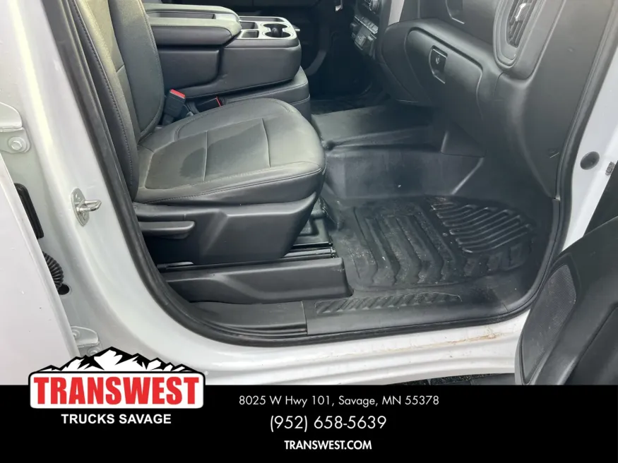 2023 Chevrolet 3500 | Photo 16 of 17