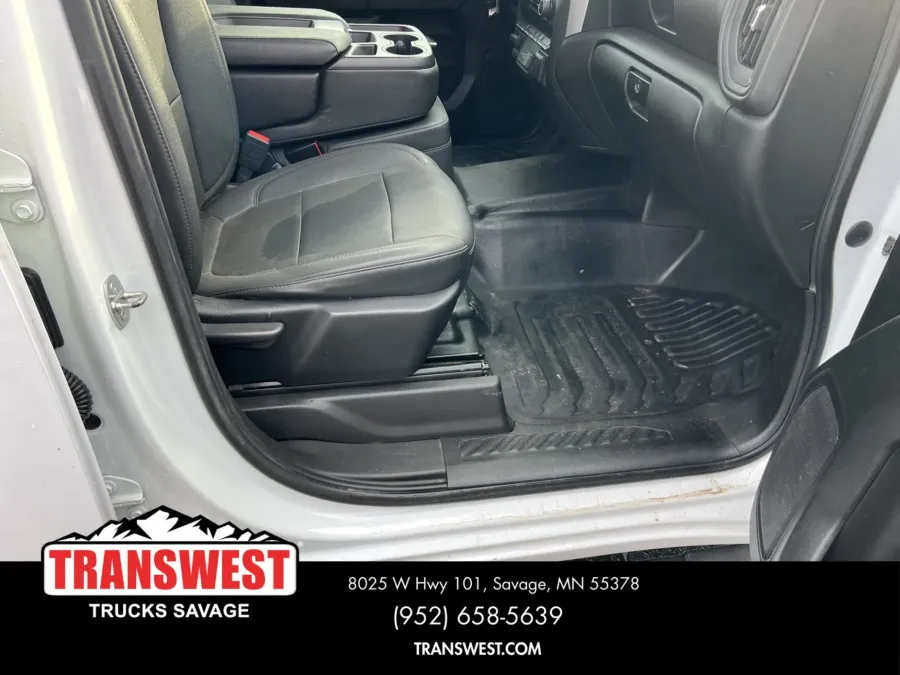 2023 Chevrolet 3500 | Photo 16 of 17