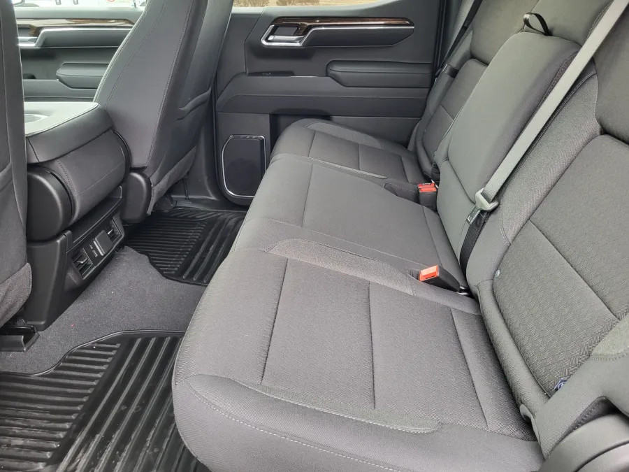 2026 GMC Sierra 1500 Elevation | Photo 20 of 23