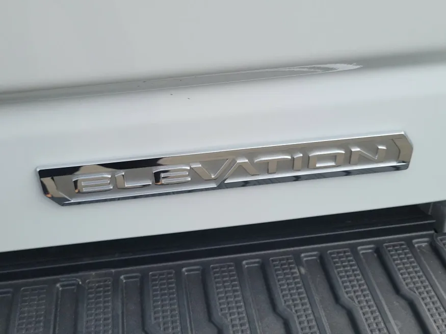 2026 GMC Sierra 1500 Elevation | Photo 7 of 23