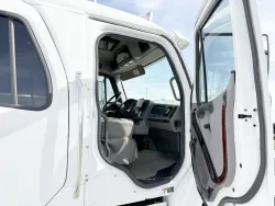 2015 Freightliner M2 106 2L Hauler | Thumbnail Photo 17 of 20