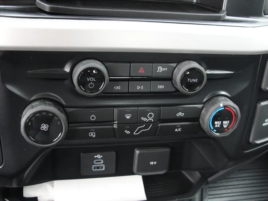 2026 Ford F-350 | Photo 11 of 16