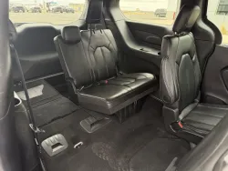 2025 Chrysler Pacifica Select | Thumbnail Photo 10 of 20