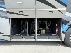 2023 Emerald Prevost H3-45 Triple Slide | Thumbnail Photo 27 of 35