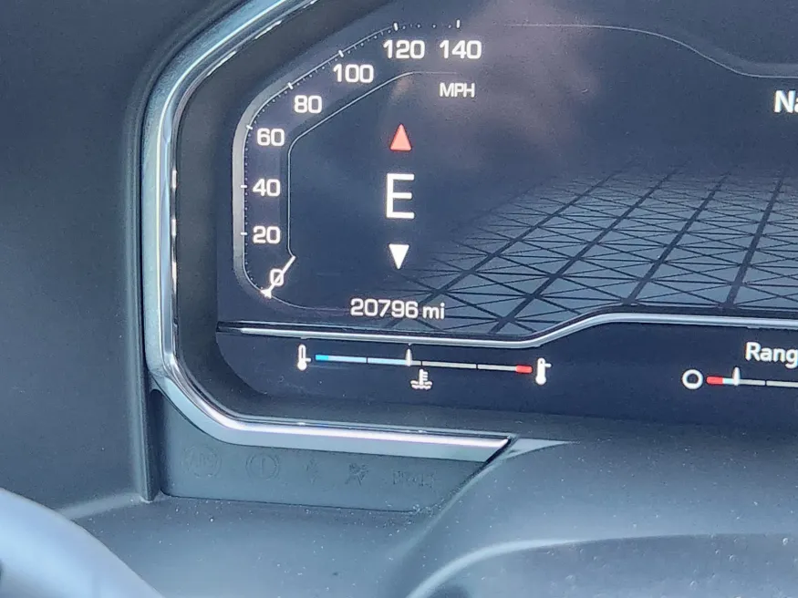 2025 GMC Sierra 2500HD AT4 | Photo 24 of 33