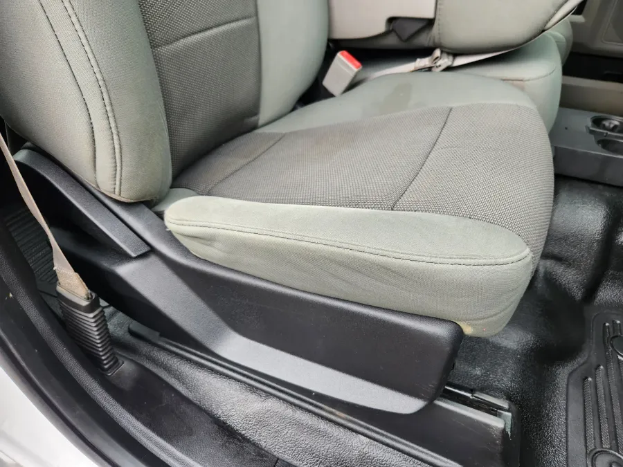 2019 Ford Super Duty F-350 SRW | Photo 19 of 30