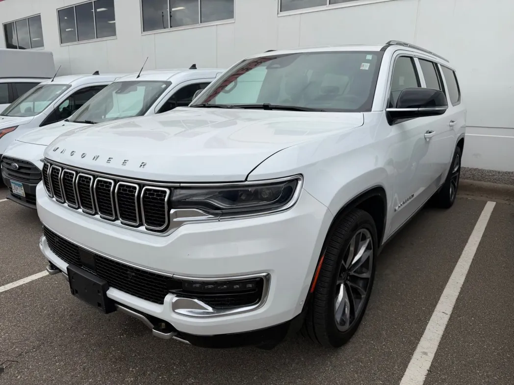 2023 Jeep Wagoneer L Series III 