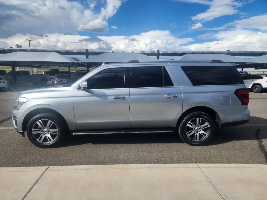 2022 Ford Expedition Max Limited | Photo 4 of 29