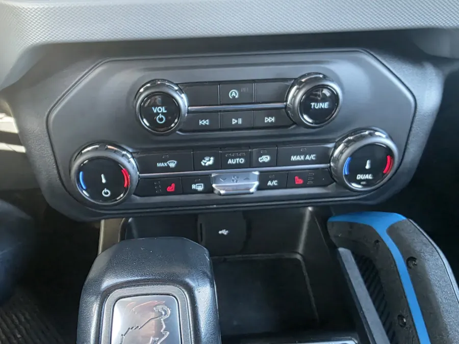 2022 Ford Bronco | Photo 21 of 23