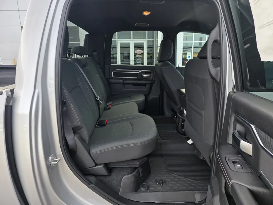 2026 RAM 2500 Big Horn | Photo 14 of 25