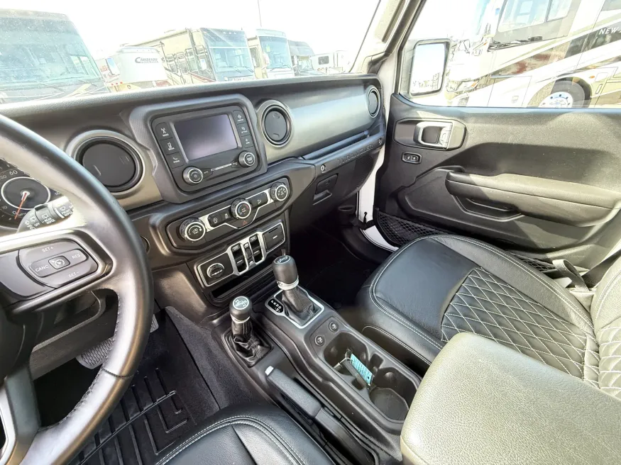 2018 Jeep Wrangler | Photo 8 of 21