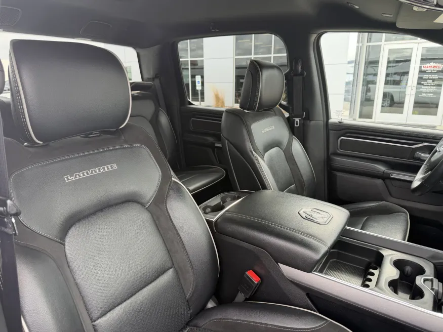 2024 RAM 1500 Laramie | Photo 11 of 18