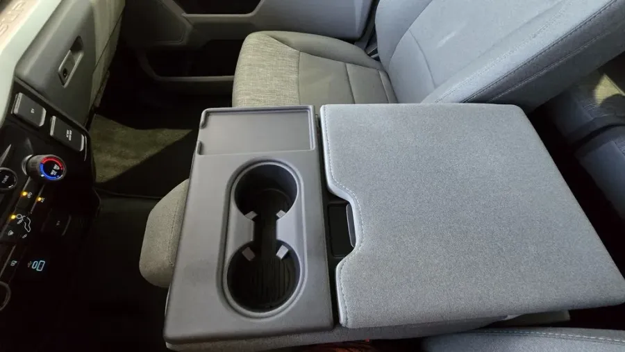 2025 Ford Super Duty F-250 | Photo 20 of 26