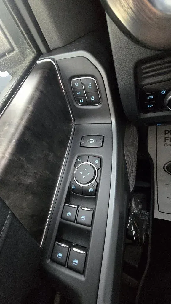 2026 Ford Super Duty F-250 | Photo 14 of 35