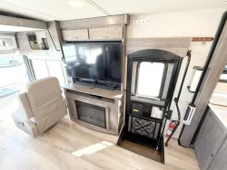 2022 Winnebago Forza 34T | Thumbnail Photo 5 of 17