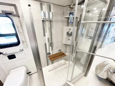 2023 Newmar London Aire 4521 | Thumbnail Photo 22 of 36
