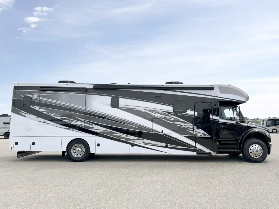 2026 Renegade Verona 40VRB | Photo 3 of 31