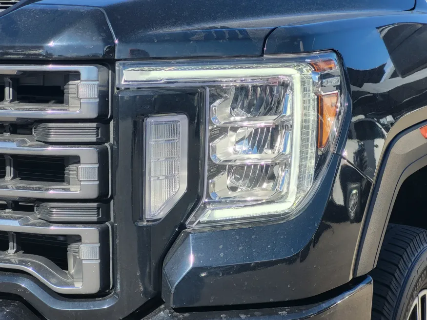 2022 GMC Sierra 3500HD AT4 | Photo 7 of 31