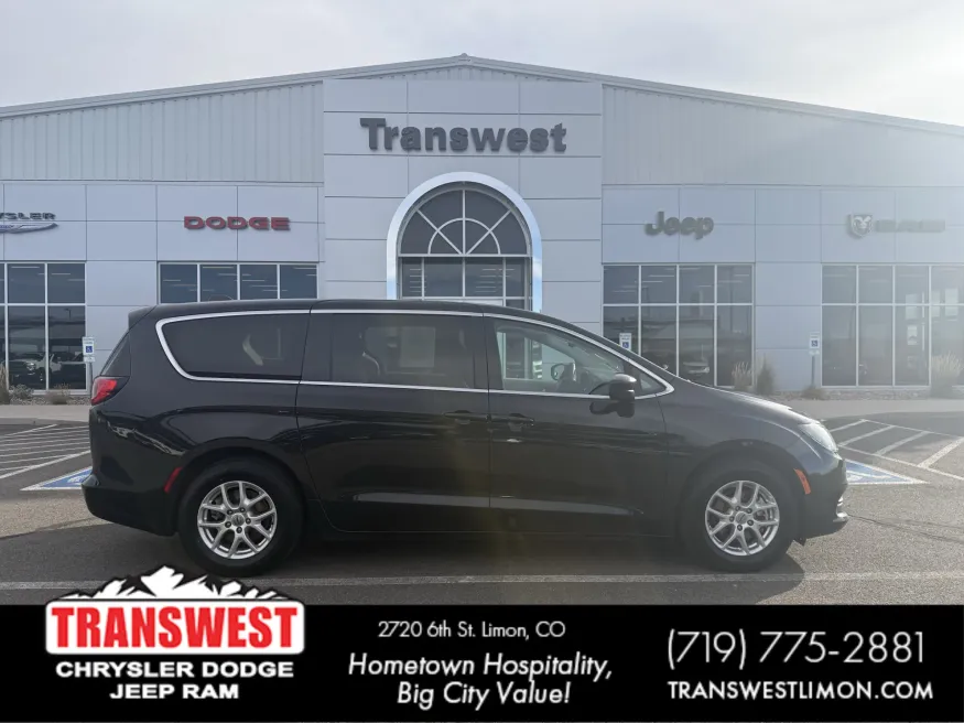 2023 Chrysler Voyager LX | Photo 20 of 20