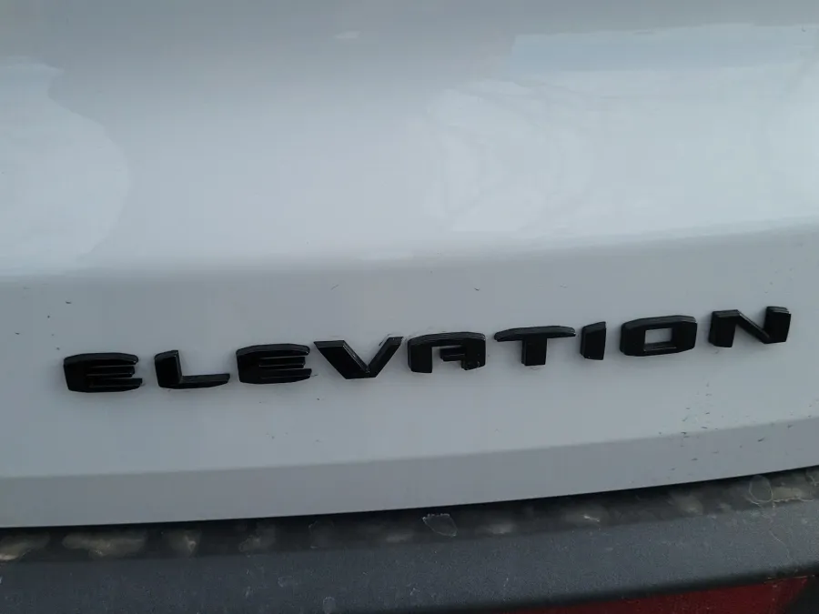 2026 GMC Acadia AWD Elevation | Photo 7 of 24