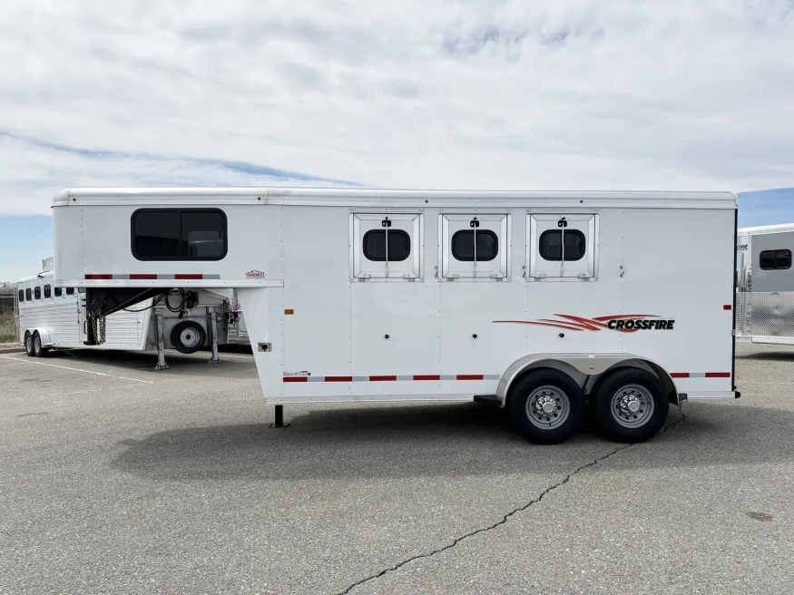 2026 Logan Coach Crossfire 3HGN | Photo 12 of 14