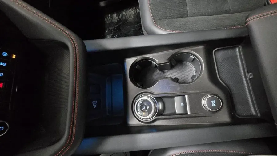 2026 Ford Explorer | Photo 25 of 33