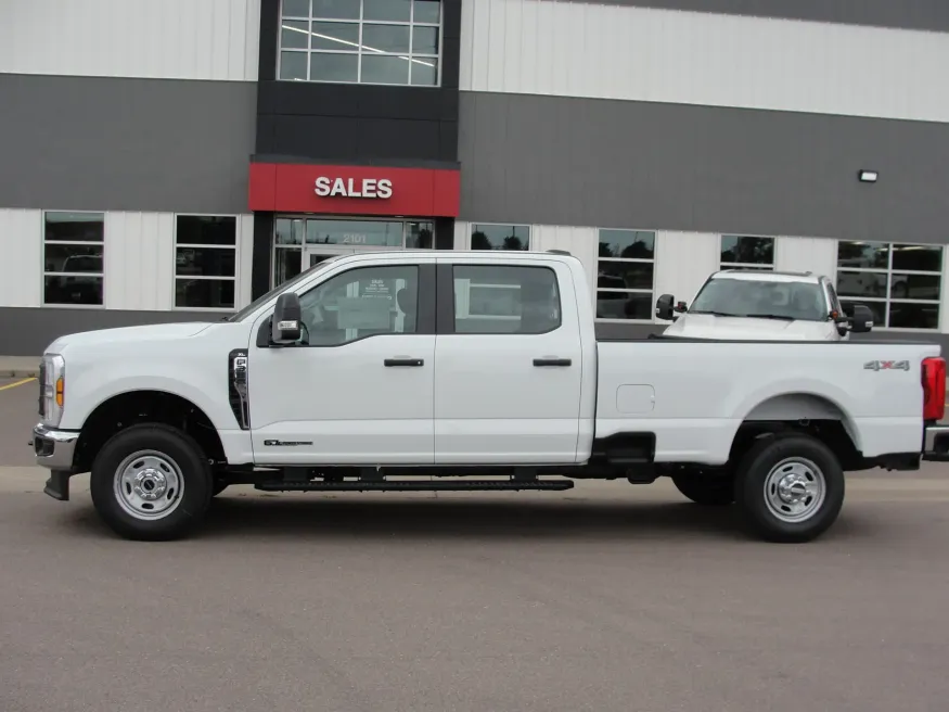 2026 Ford F-350 | Photo 2 of 16