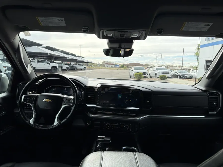 2024 Chevrolet Silverado 1500 LTZ | Photo 11 of 20