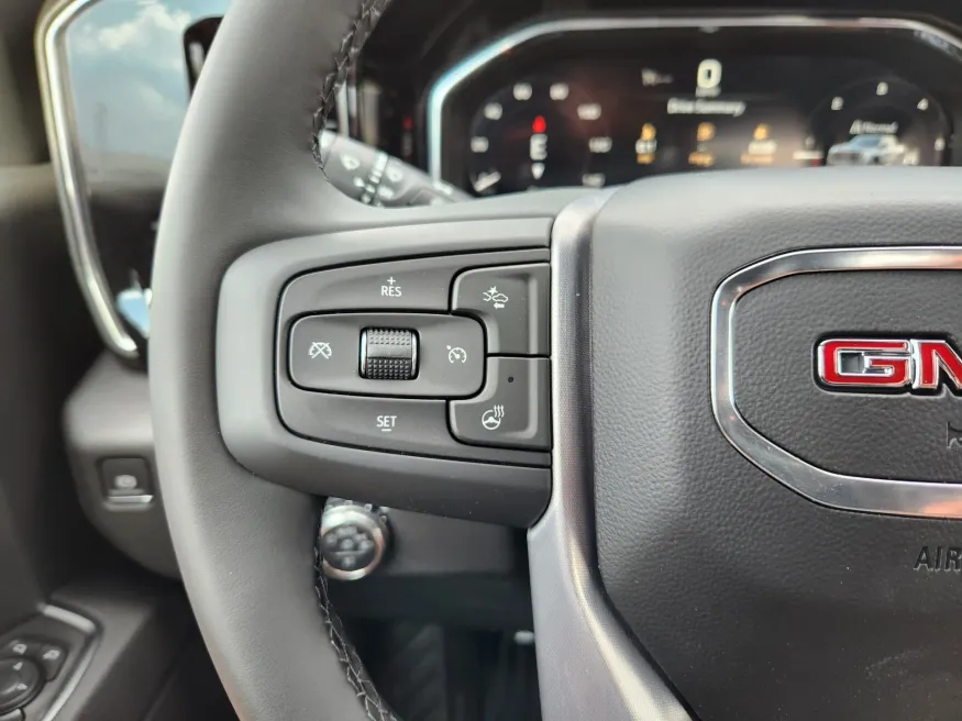 2025 GMC Sierra 1500 Elevation | Photo 23 of 28