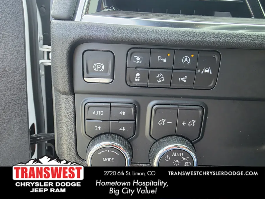 2025 Chevrolet Suburban Z71 | Photo 28 of 32