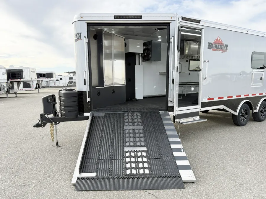 2026 Logan Coach Horse Power | Photo 19 of 20