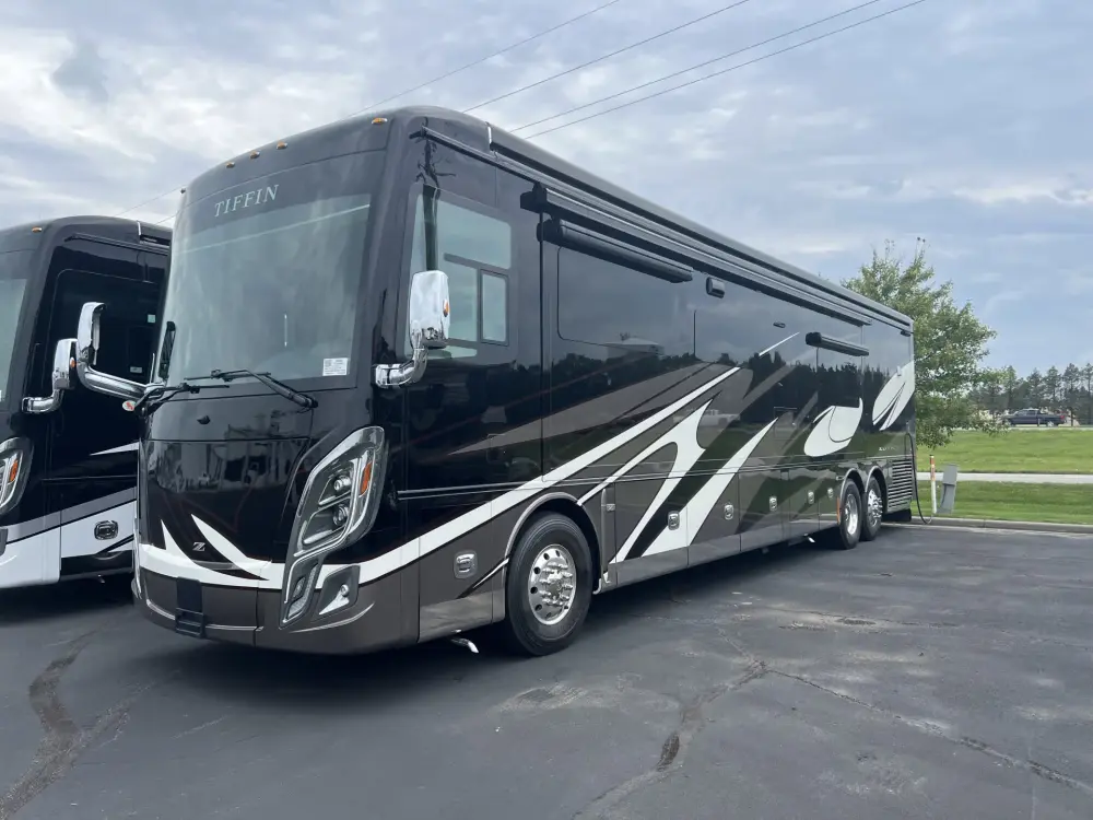 2024 Tiffin Motorhomes Zephyr 45fz