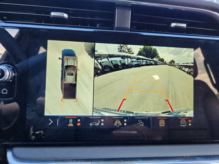 2025 GMC Sierra 3500HD Denali Ultimate | Photo 27 of 29