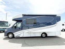 2026 Newmar Freedom Aire 2515 | Thumbnail Photo 18 of 23