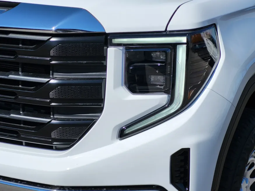 2026 GMC Sierra 1500 Pro | Photo 7 of 24